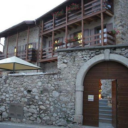 B&B Gardumo Ronzo-Chienis ภายนอก รูปภาพ